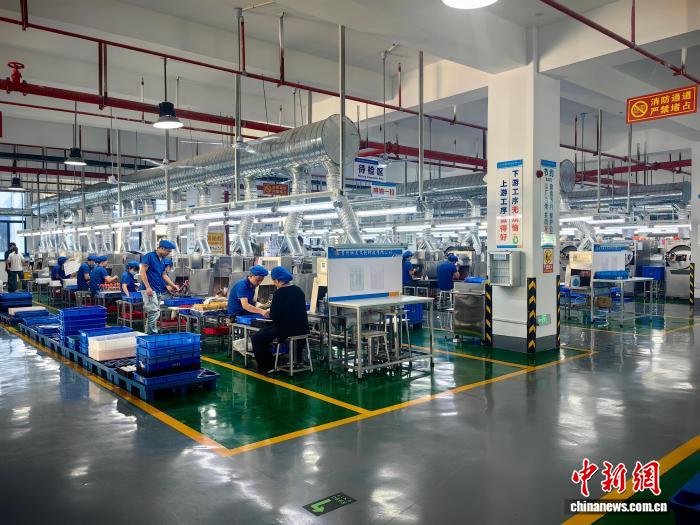 贵州德江：东西部协作引潮玩产业 带动群众家门口就业
